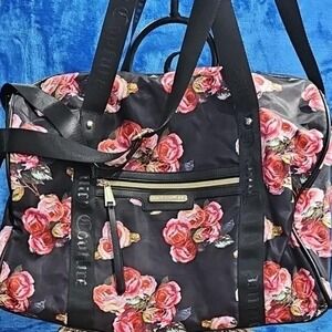 JUICY COUTURE LARGE OVERNIGHT CARRY ALL BAG Moody Garden‎ Black with pink roses